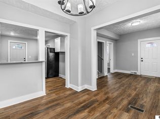 1402 N 33rd St, Omaha, NE 68131