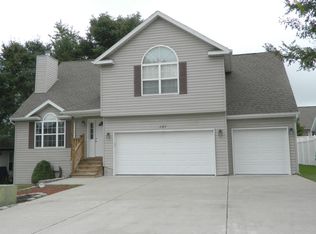 191 Pickett Ridge Ct, Kirbyville, MO 65679