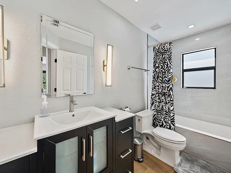 1878 Lynton Cir — Photo 30
