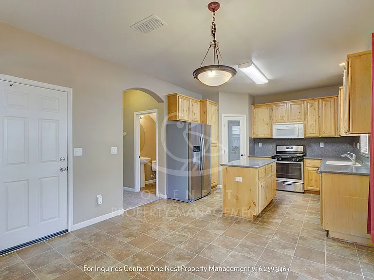 1385 Black Bear St — Photo 10