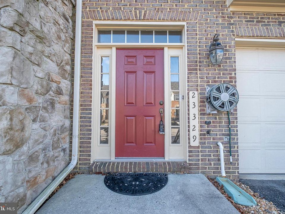1st image of 23329 Brewers Tavern Way