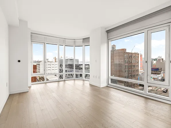 555 West 43rd Street image 11 of 16