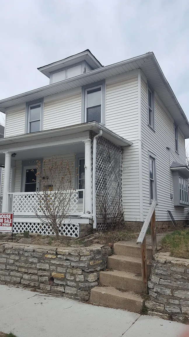 1218 N D St photo 1