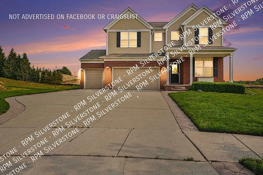 Spacious 4-bedroom — Photo 1