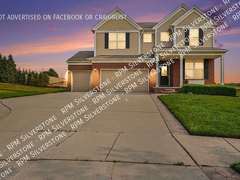 1235 Ardmore Ct — Photo 1