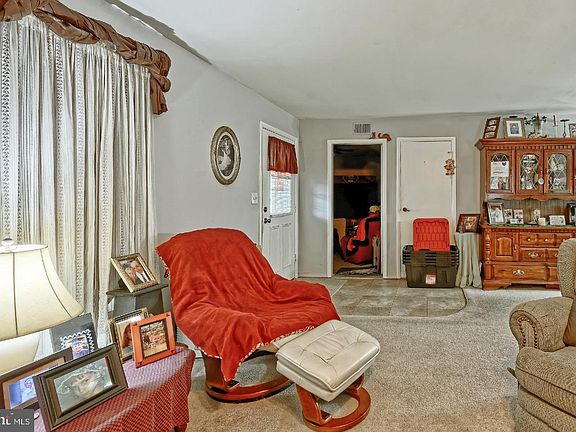 4th image of 105 Buckingham Dr