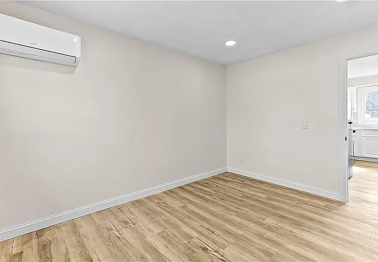 21-23 Joy St #2 — Photo 8