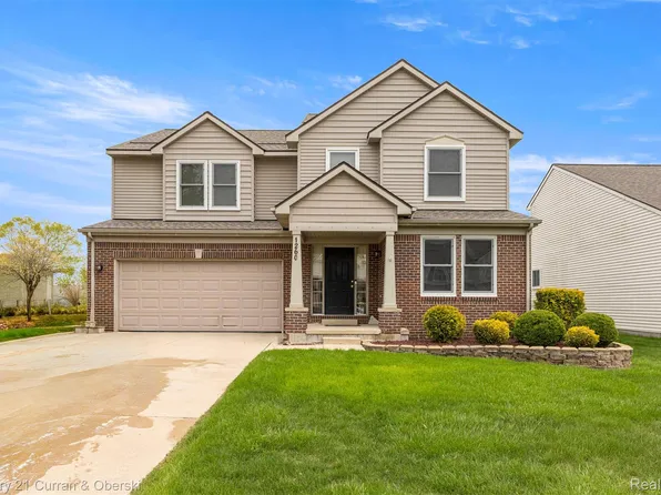 1260 Daisy Ln, Milan, MI 48160
