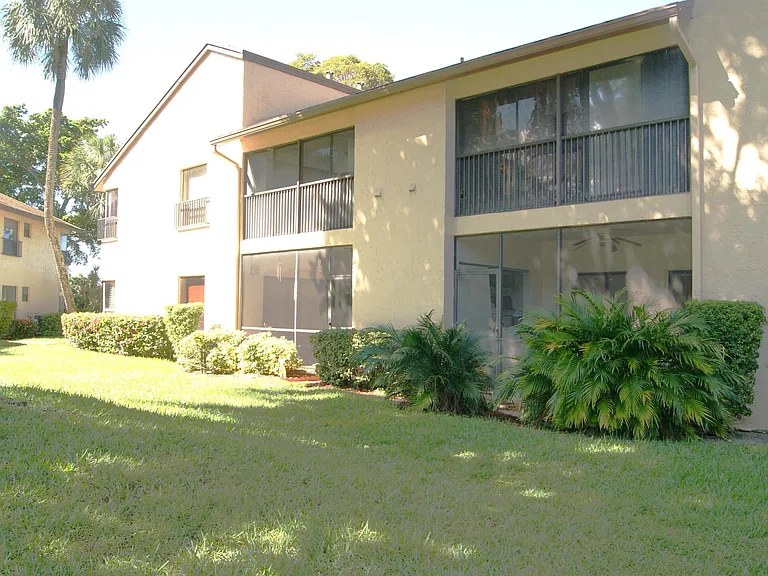 3781 Cocoplum Cir #3579 — Photo 11