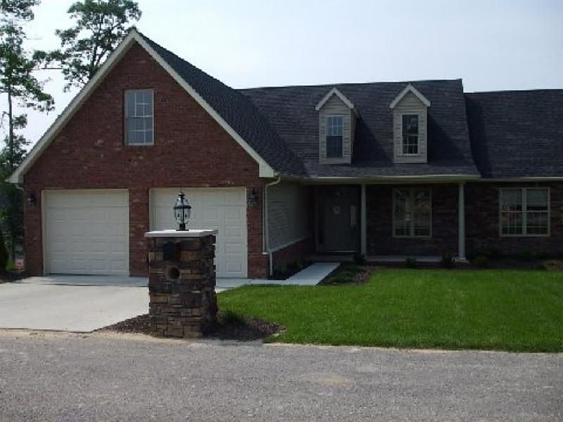 1st image of 100 Wills Dr