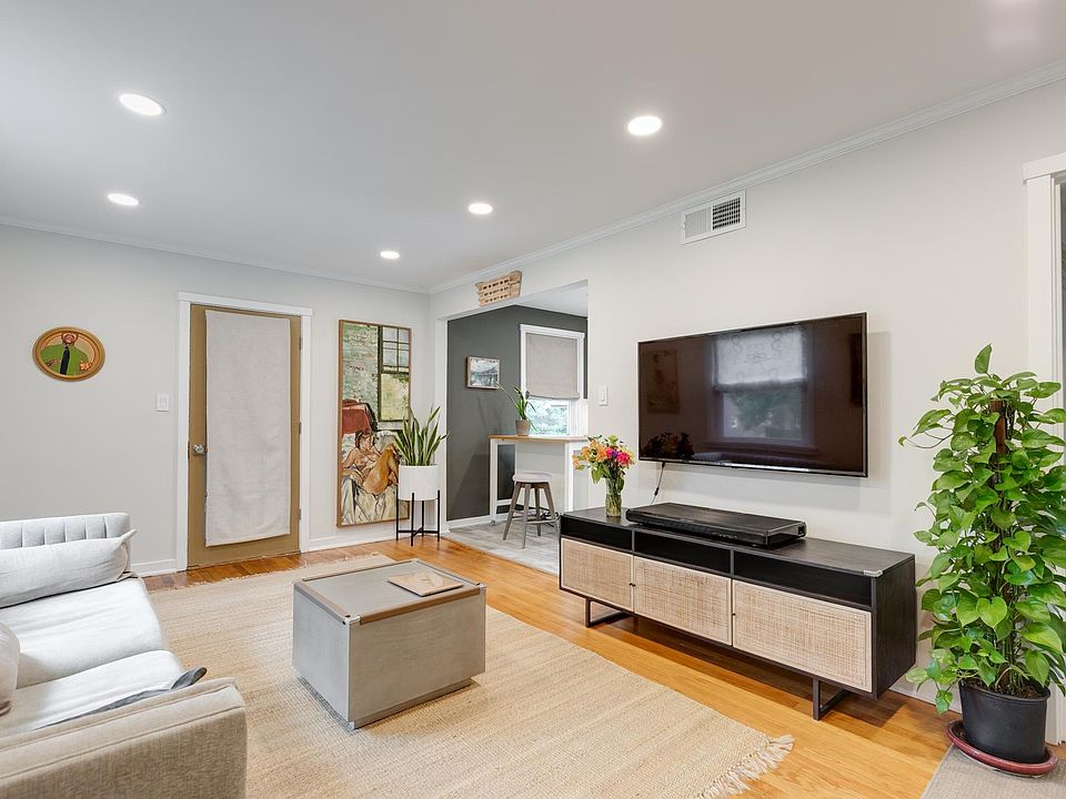 1st image of 3008 Condie St