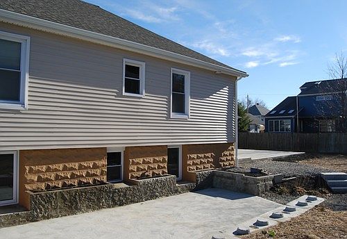 2nd image of 34 Randall St