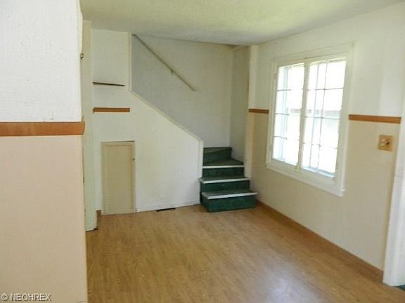 5th image of 723 E 344th St