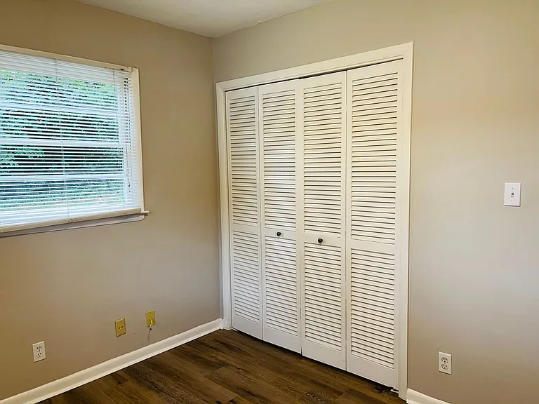 943 Parkstone Dr — Photo 19