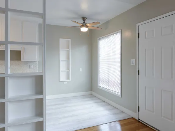 Marina Apartments & Boat Slips