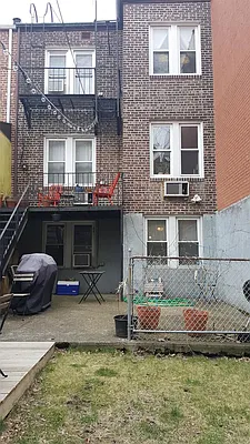 Rented by R New York | media 64