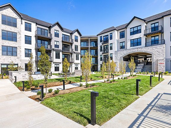 The Fieldston of Fairway - Building Exterior 2