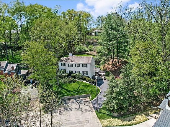 2nd image of 783 Pinetree Rd