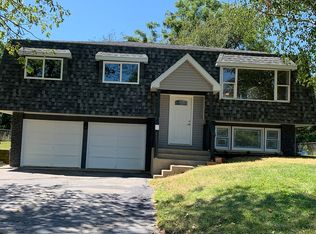 24254 S Burr Rd, Channahon, IL 60410