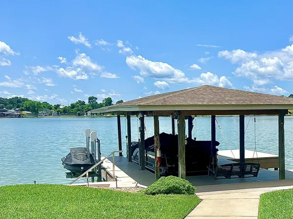 12854 Point Dr, Willis, TX 77318