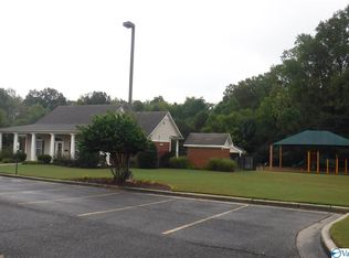 5000 Willow Creek Dr SE, Owens Cross Roads, AL 35763