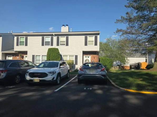 14 Dogwood Ct, Jamesburg, NJ 08831