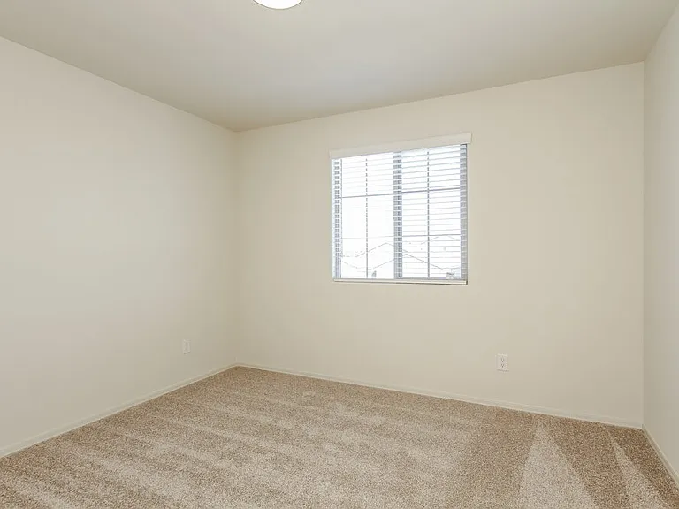5012 S 109th Dr — Photo 13