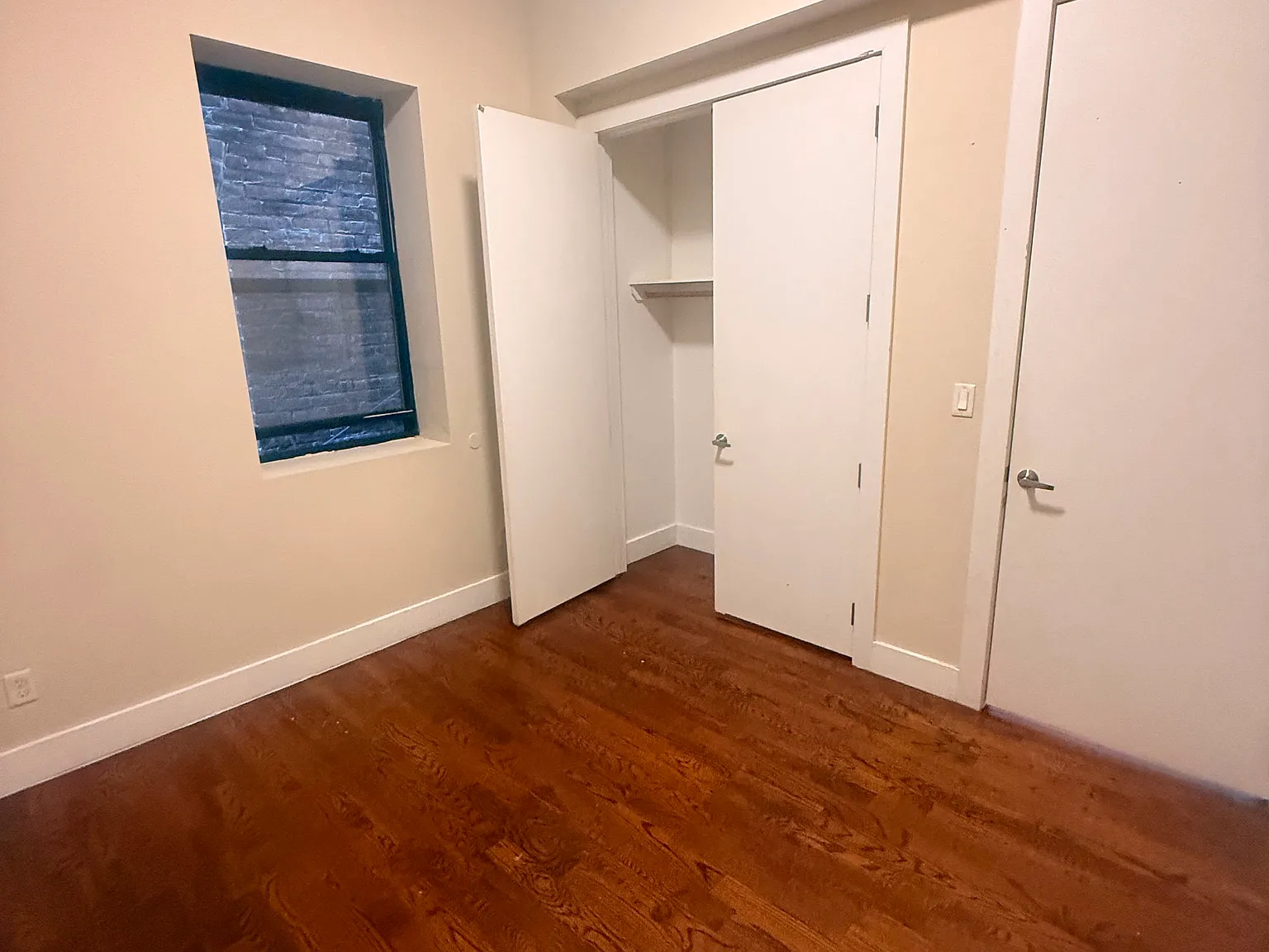 2 bed, 2000 sqft, $2,000 — Photo 4