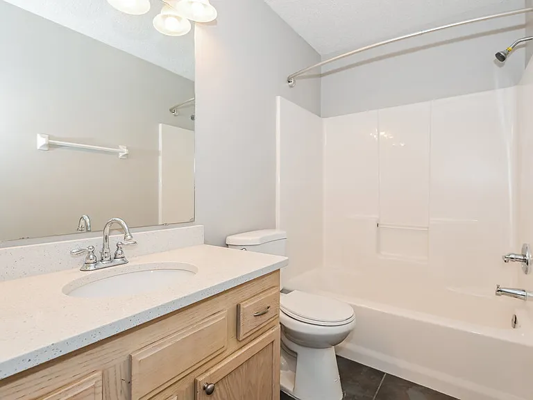 550 Whitfield Rd — Photo 15