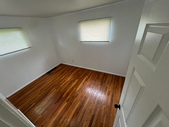4th image of 4611 Heege Rd