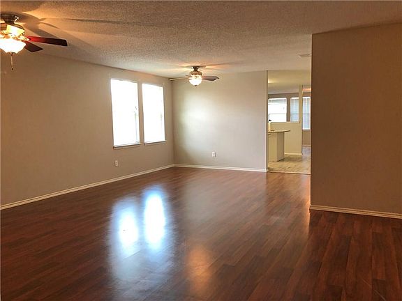 2nd image of 2613 Harbor Lights Dr