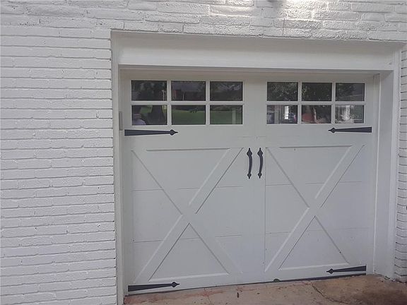 4th image of 3857 Longview Dr