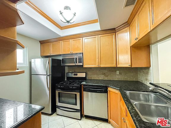 3rd image of Whitsett Ave #111