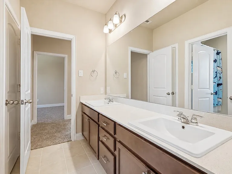 4132 Kyles Landing Dr — Photo 11