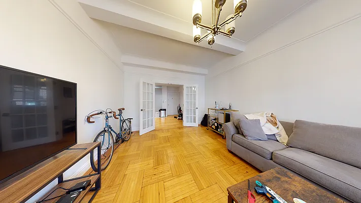 Rented by Bond New York | media 20