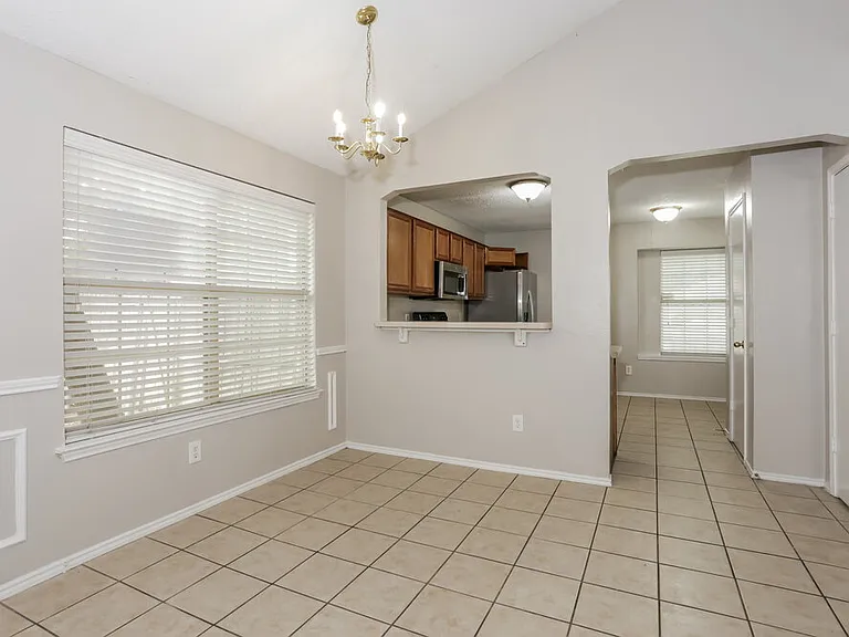 6505 Nicole Way — Photo 5