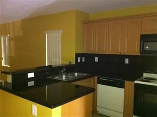 22251 SW Hill St, Miami, FL 33170