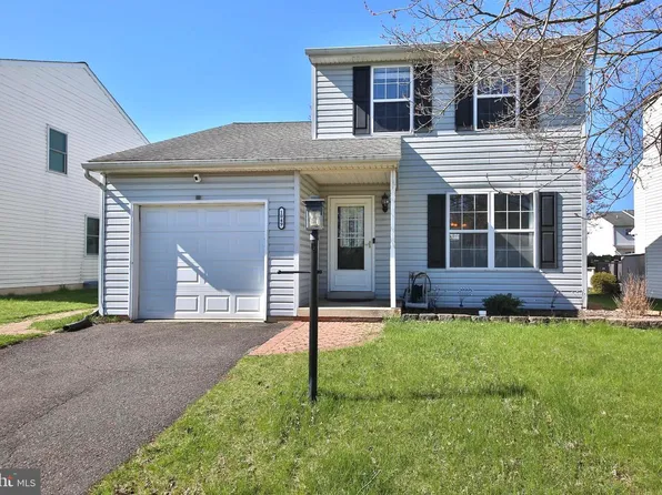 1049 Deerfield Cir, Perkasie, PA 18944