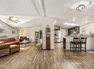 42027 N 3RD Street, Phoenix, AZ 85086