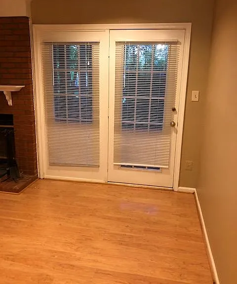 12016 Johns Pl — Photo 3