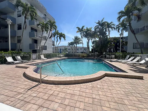 1801 S Treasure Dr #504 Photo 1