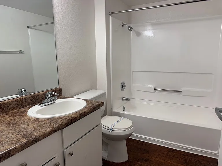 Corona Pointe Resort — Photo 145