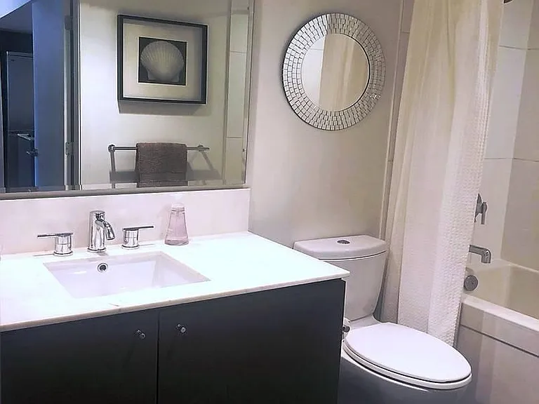 522 W 8th Ave #303 — Photo 10