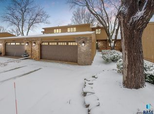 1411 S Westward Ho Pl, Sioux Falls, SD 57105