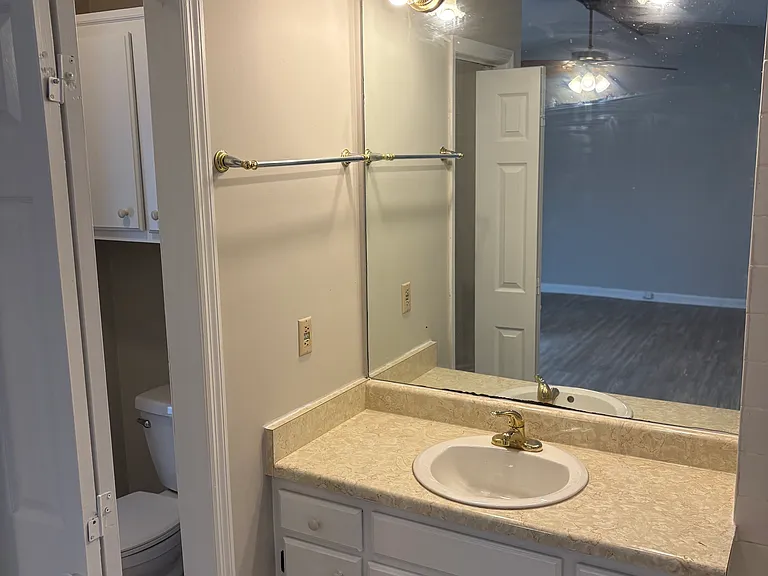 808 Patio Ct #808 — Photo 5
