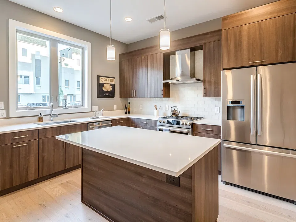 740 S Christopher Columbus Blvd #70