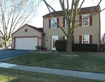 1S731 Sheffield Ln photo 1