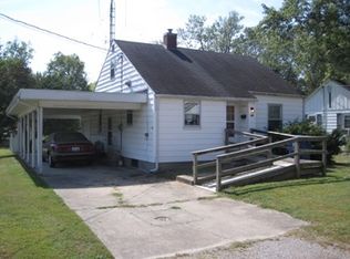 310 W Sibley St, Fairfield, IL 62837