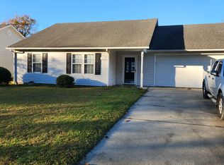 3506 Plantation Rd, Morehead City, NC 28557