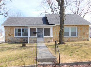 215 N Oronogo St, Webb City, MO 64870